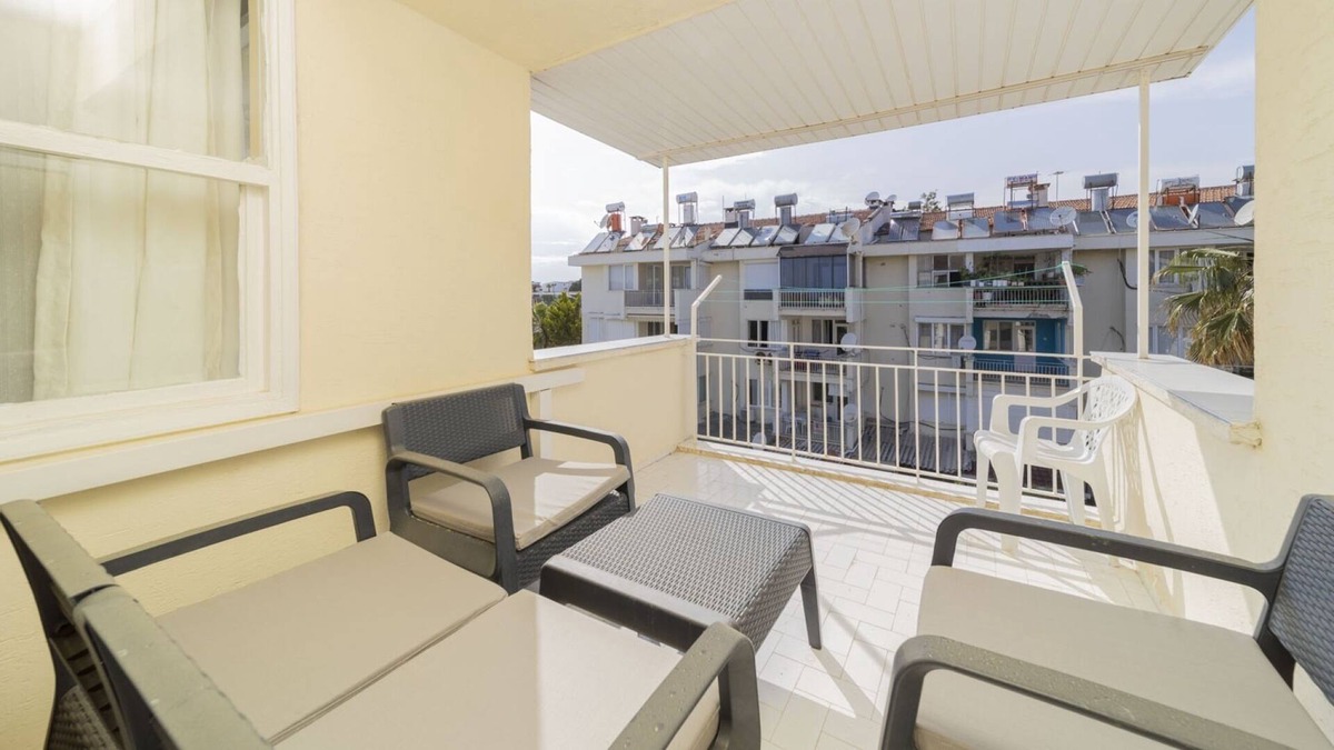 Lara Apartment | Flat w Balcony 10 min to Lara Beach in Antalya