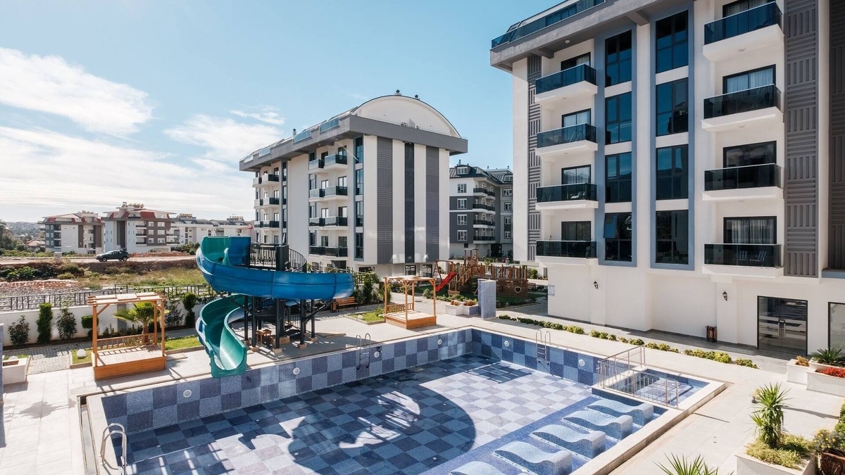 Alanya Apartment | Flat w Pool and Balcony 10 min to Beach in Alanya