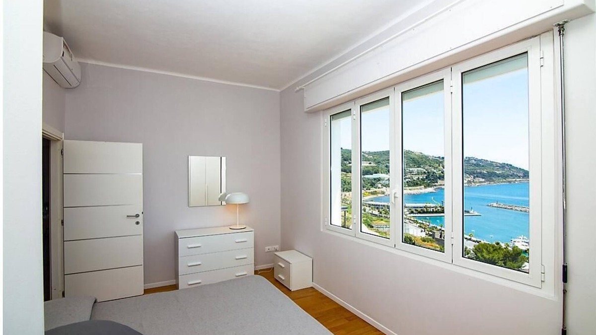 San Lorenzo al Mare Apartment | Flat with parking and lovely seaview terrace | V03