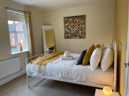 Gateshead Apartment | Fleetwood - 3 bedroom apartment, fab 4 contractors