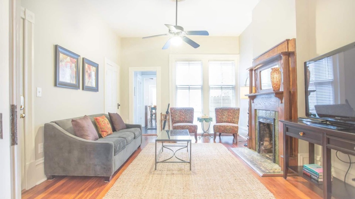 Savannah Victorian District House | Flexible Refund Policies: Row Home Looking Out On Forsyth Park