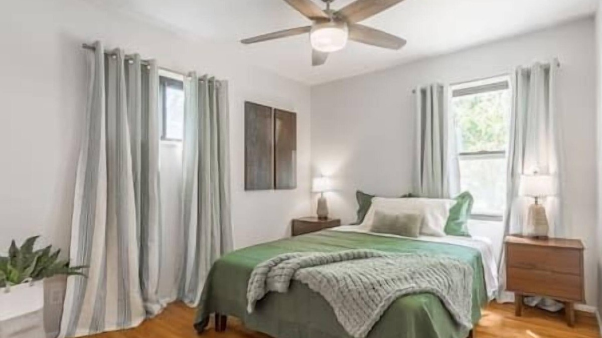Kansas City House | Flexible Stay-Close to Downtown