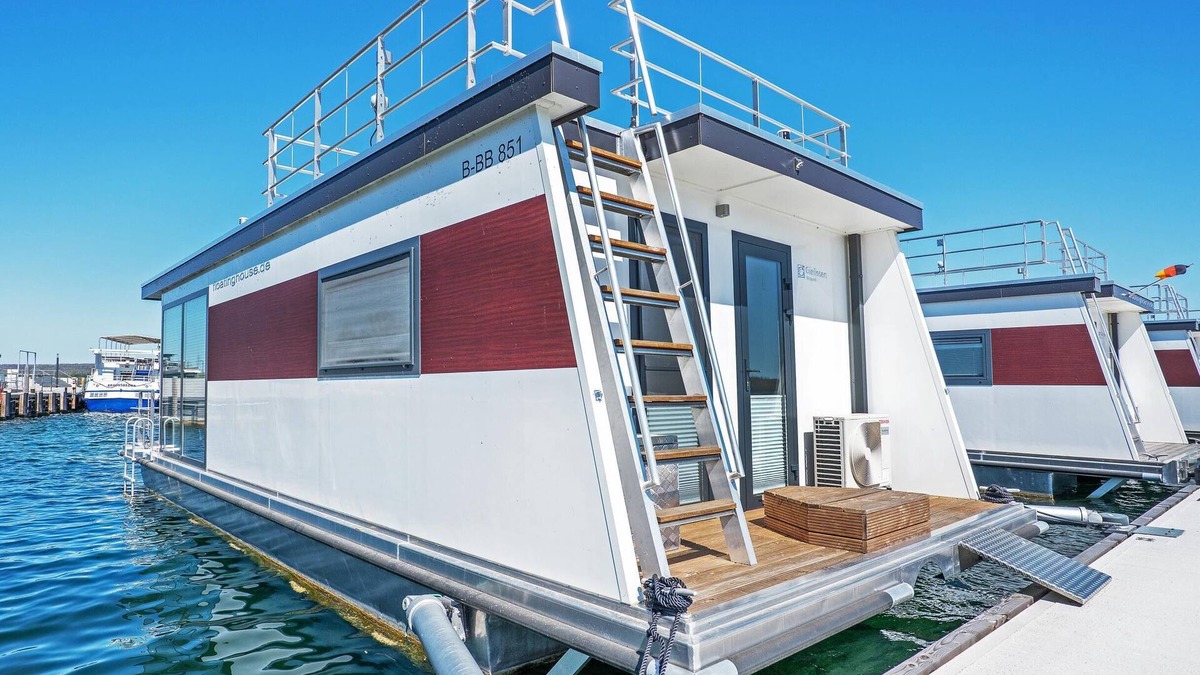 Braunsbedra House | Floating 44 am Geiseltalsee - Festliegende Hausboot in Braunsbedra