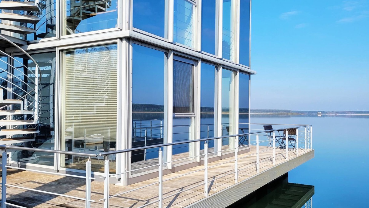 Geierswalde Apartment | floating apartment rooftop