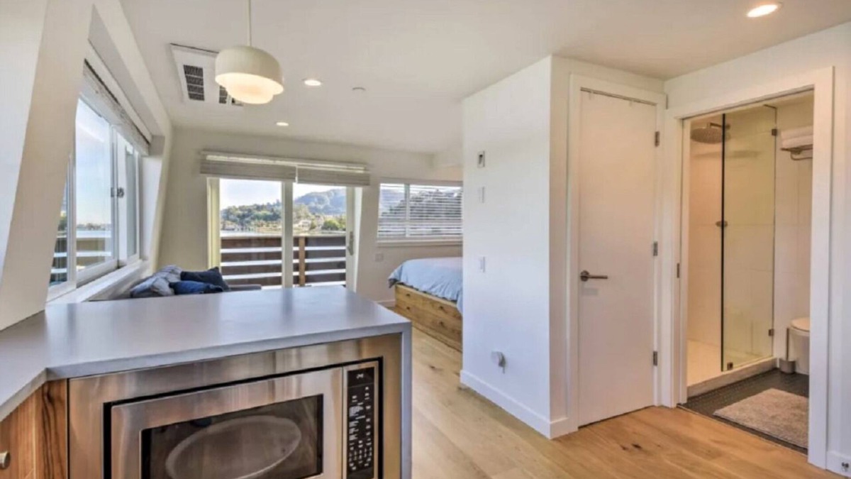Mill Valley Apartment | Floating Condos 'B' & 'D' - Richardson Bay.