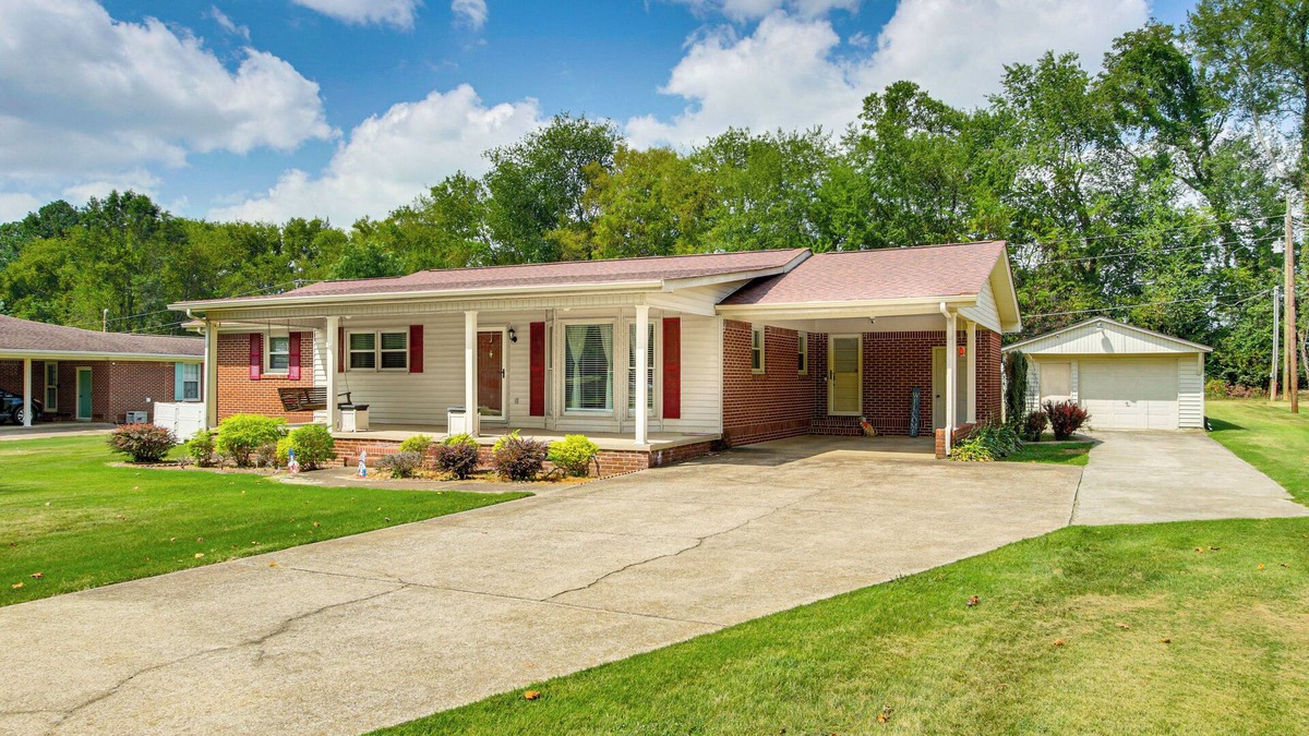 Florence House | Florence Family Home w/Dog-Friendly Yard