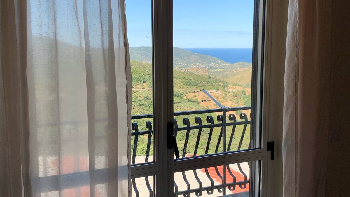 Perdifumo House | Floriana apartment 15 minutes from the sea