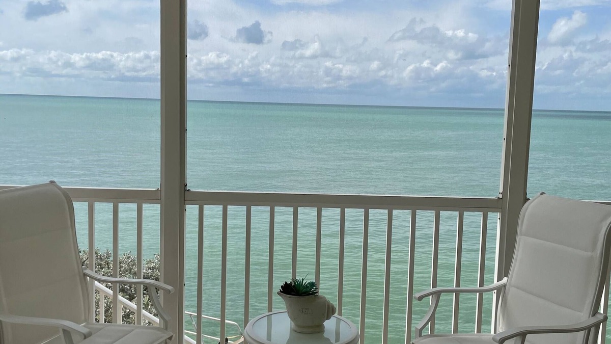 Layton House | Florida Keys Waterfront home with beautiful sunset views.
