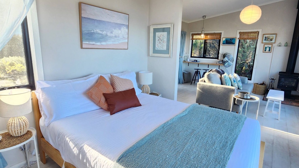 Dunalley Cottage | Flotsam Studio Accommodation