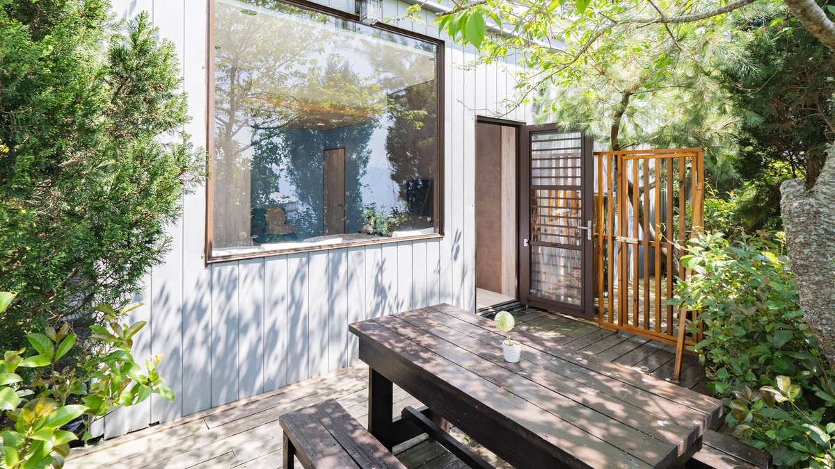 Ren'ai Bed & Breakfast | Flower and Star Garden