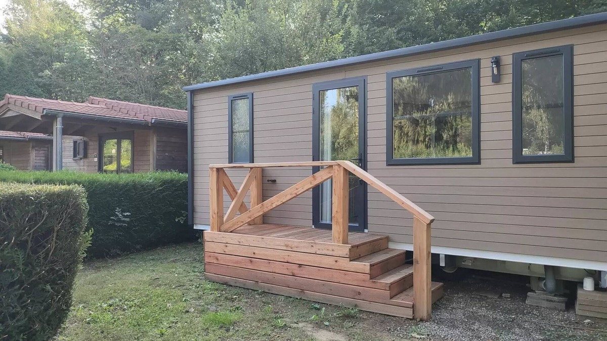 Leval House | Flower Camping du Lac de la Seigneurie * - Cottage Ohara Premium Garden Side 30m2-2 bedrooms 1 bed160-Semi-covered terrace- Forest view- LV 4 people