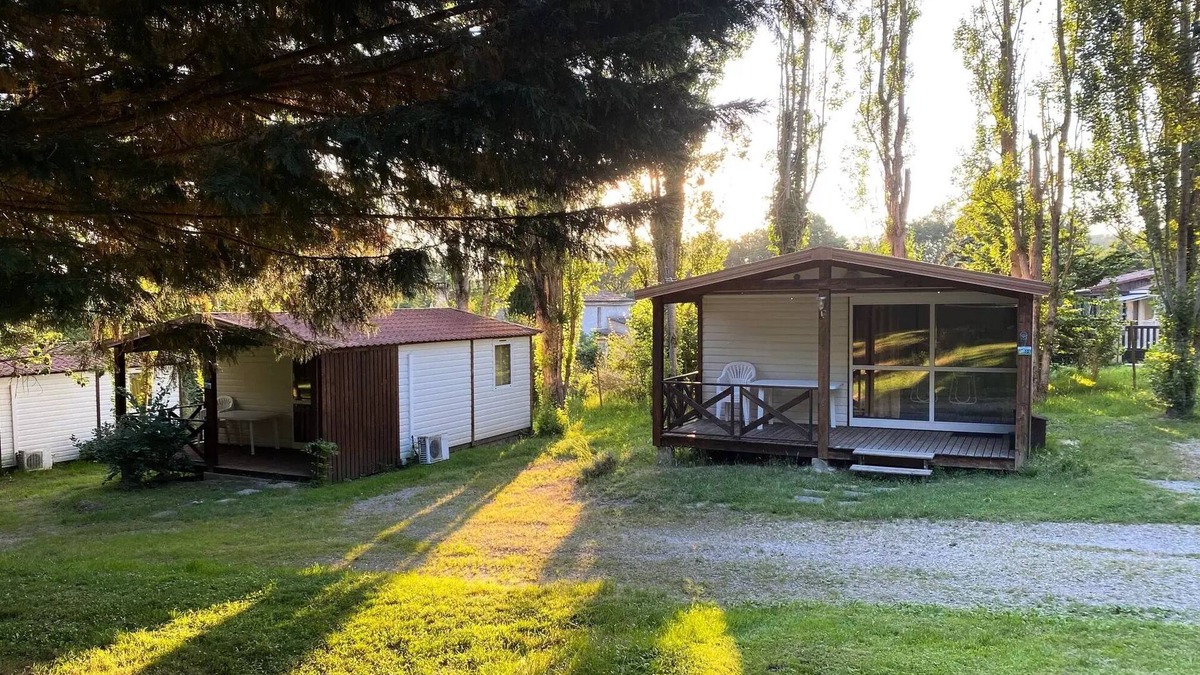 Camon Ski Chalet | Flower Camping LA GDPOLA * - Standard Poplar Chalet 26m2 - 2 bedrooms + covered terrace 10m2 + Clim + TV 4 persons