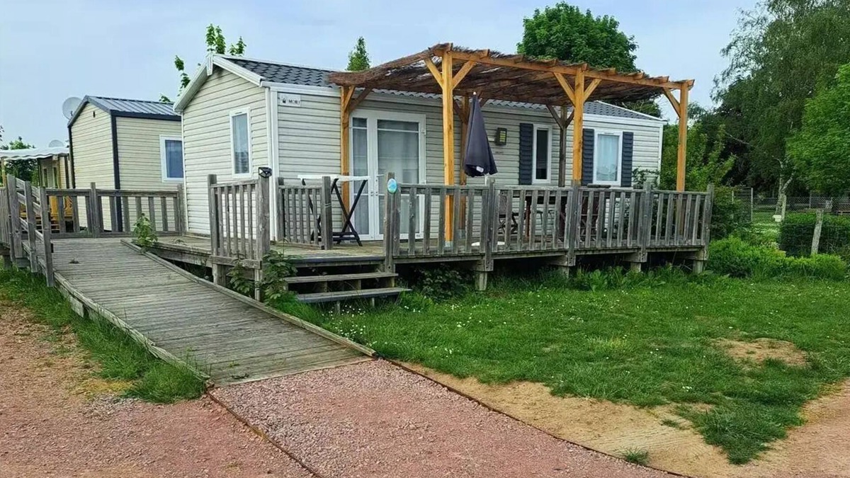 Brehemont House | Flower Camping Loire et Châteaux * - Mobile home Standard 3 Rooms 4 People Adapted for people with reduced mobility