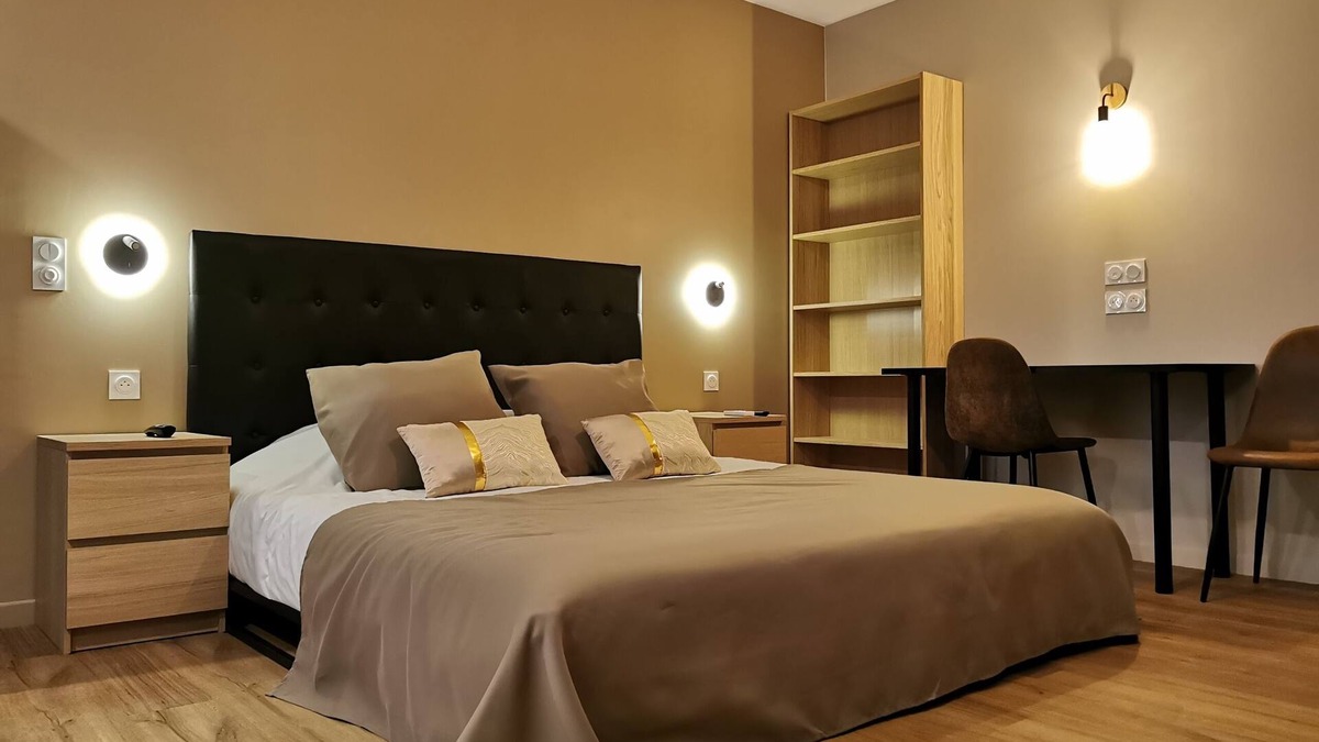 Moyen-Vernet Apartment | Fluidra: whirlpool bath, ground floor