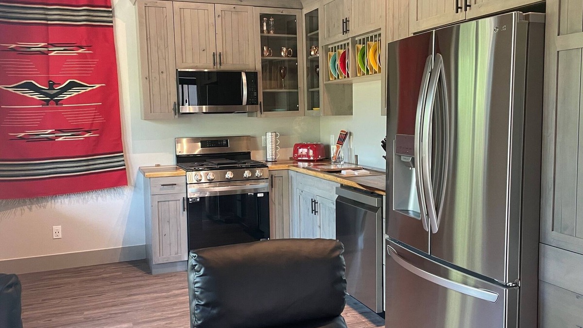 Anaconda Cottage | Fly Fishing Creekfront, Old Works Jack Nicklaus Golf Course Cottage in Anaconda!