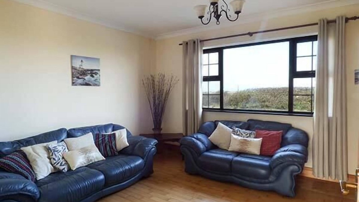 Miltown Malbay House | FLYNN'S COTTAGE, pet friendly, with open fire in Quilty, County Clare