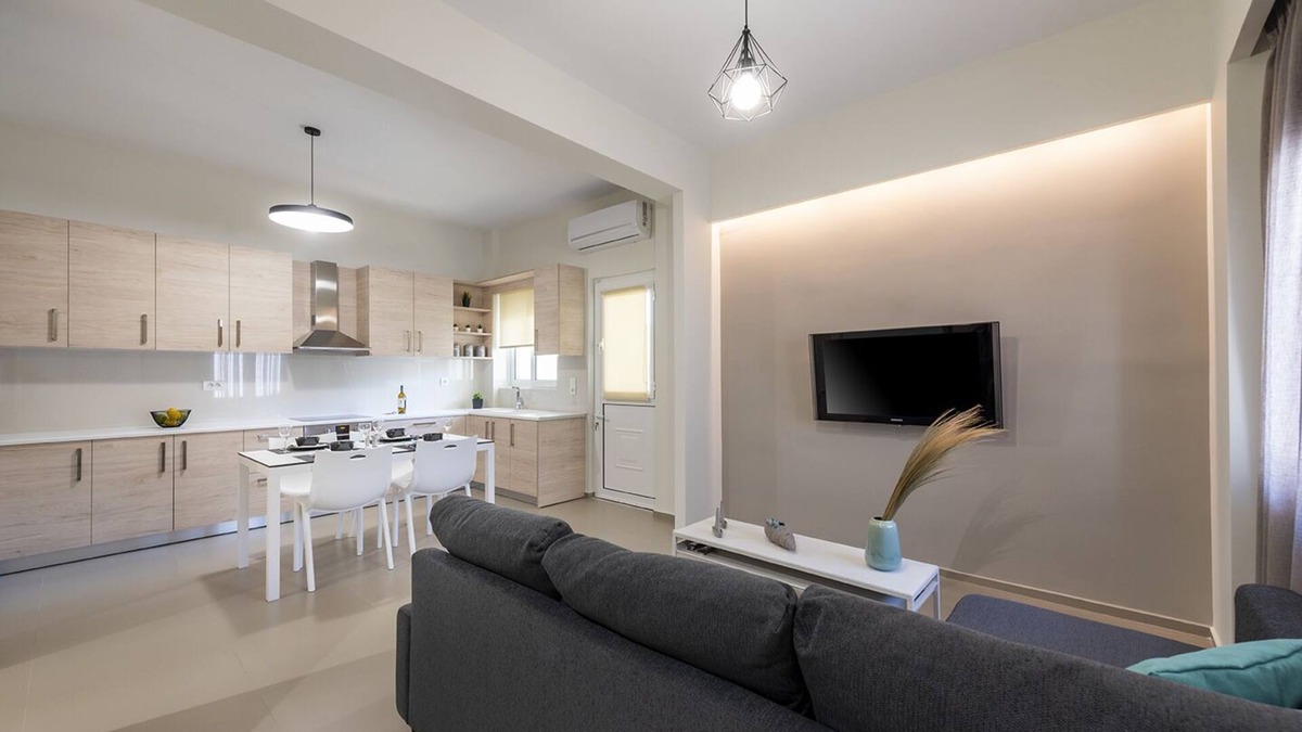 Lambi Apartment | Fofi’s Elegant Home/Fully renovated