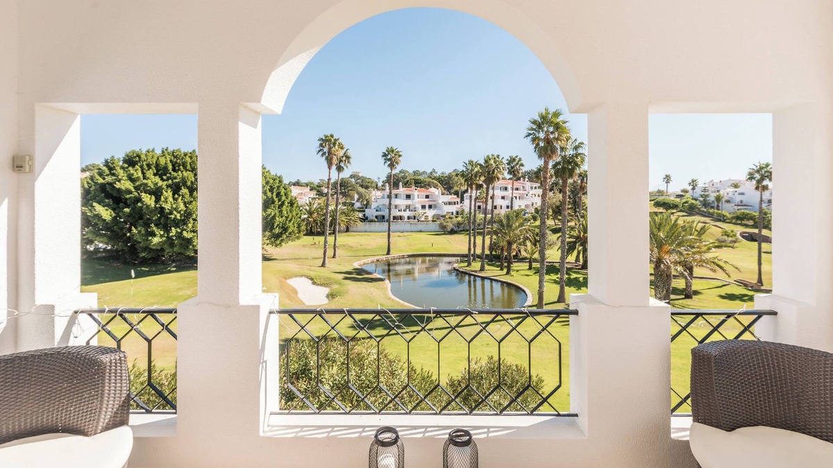 Vale de Centianes House | Folkiño-Townhouse near Beach with Amazing Golf Course View