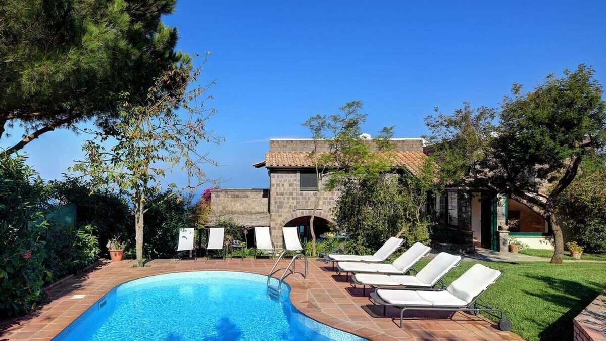 Schiazzano Villa | Fondo Turiello – Amalfi Coast Authentic Villa with Pool by Feeling Italy