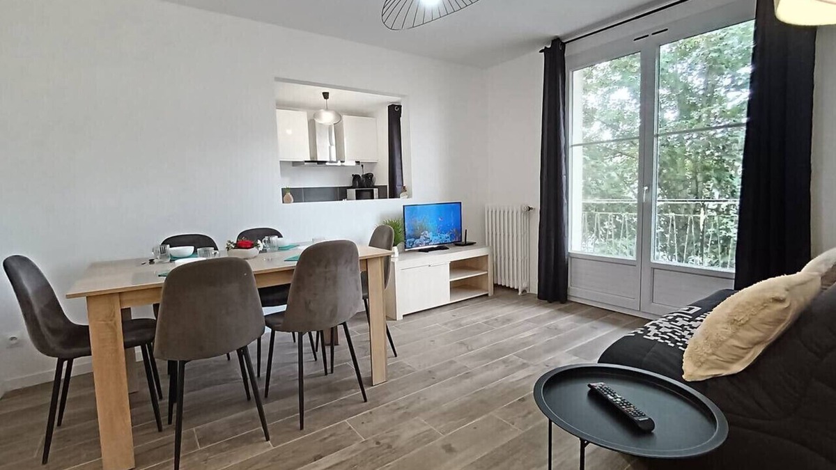 Fontainebleau Apartment | Fontaine belle eau 3 berths