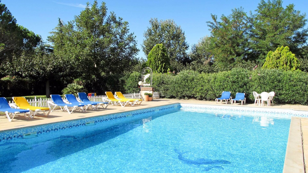 Raphele-les-Arles House | Fontenelle by Interhome
