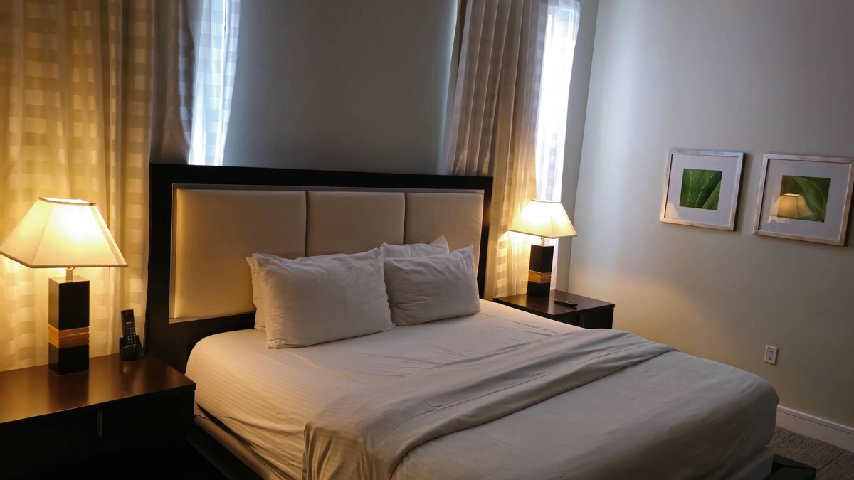 Doral Condo | Foodie Paradise in Downtown Doral – XL King Studio