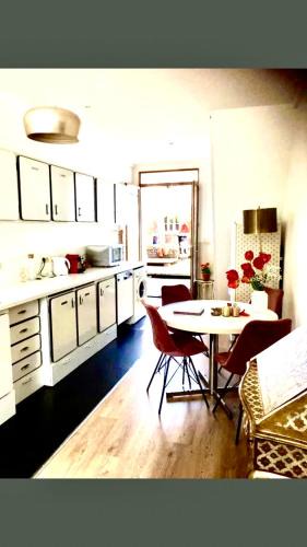 Stuivenberg Apartment | Foodiejive