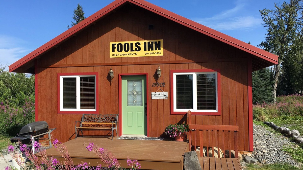 Ninilchik Cabin | "Fool's Inn" Cabin Next Door To Fishing Fool Charters