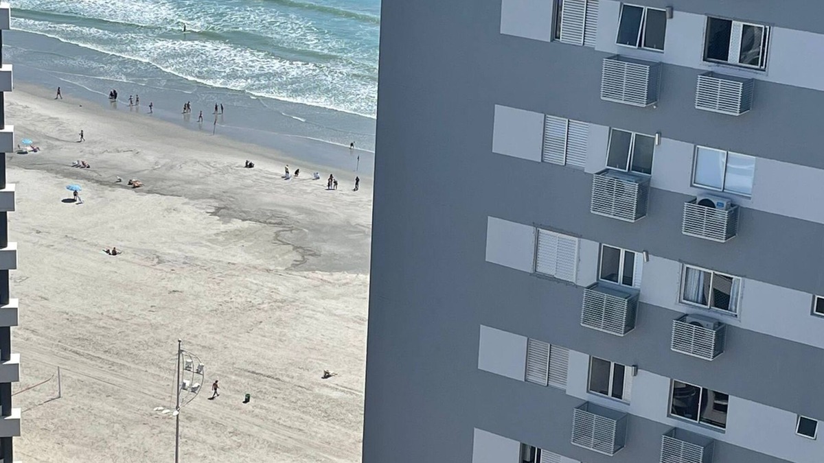 Centro Apartment | Foot in the sand - WiFi - 2 Ar Cond - Garage