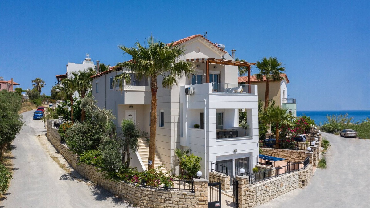 Sfakaki Villa | Foothills Blue villa, Private pool, Near the beach