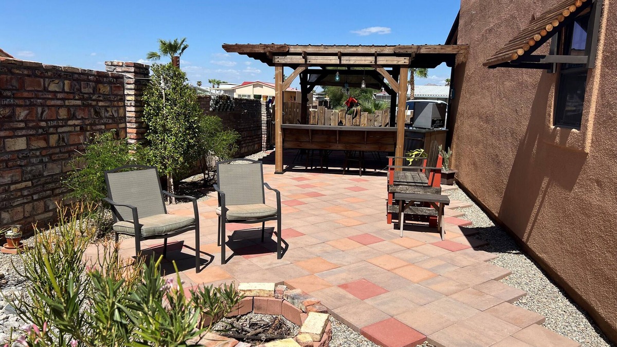 Foothills House | Foothills Delight with 2 Separate Living Spaces!