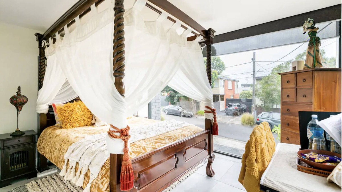 Beaumaris House | For (2) Guests: Relaxing Bayside Boutique Retreat 1km from Beach.