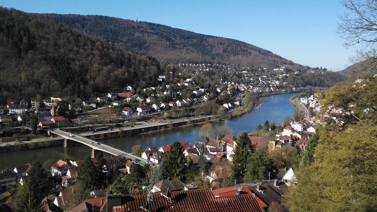 Ziegelhausen Apartment | For city trip and recreation: Apartment in a beautiful panoramic location!