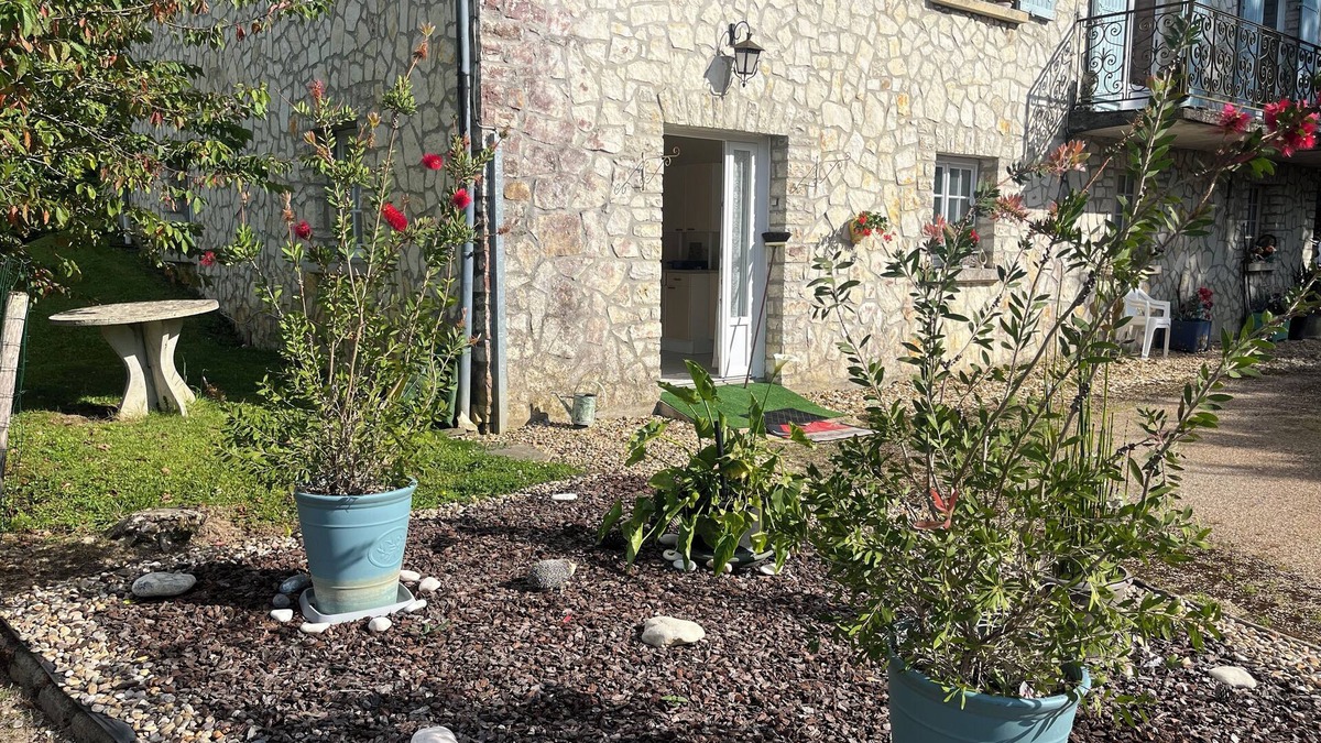 Tocane-Saint-Apre Apartment | For rent Apartment Tocane Saint Apre