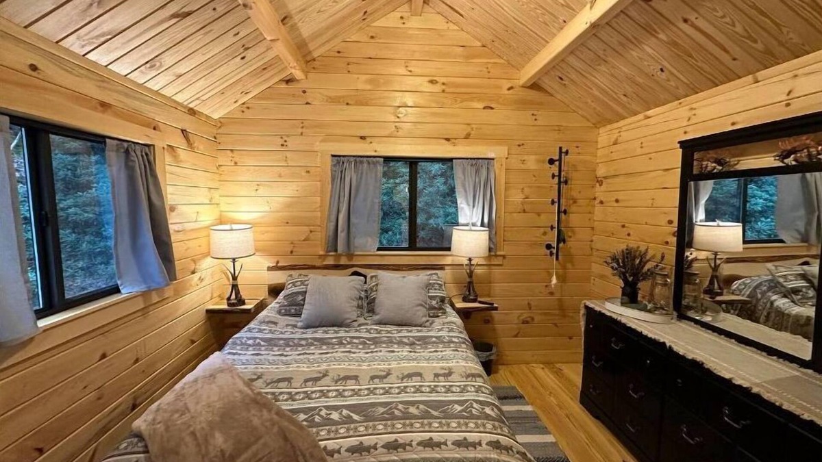 Mountain City Cabin | Forest Getaway