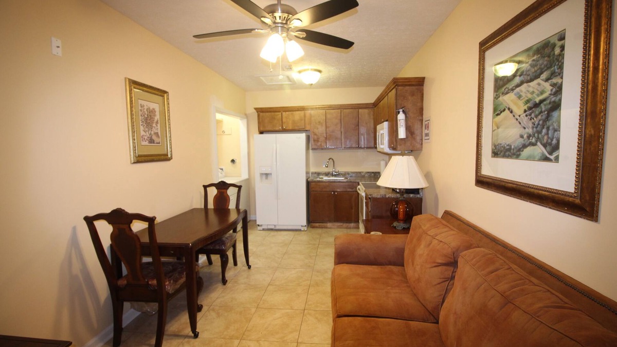 Ellenwood Apartment | Forest Green