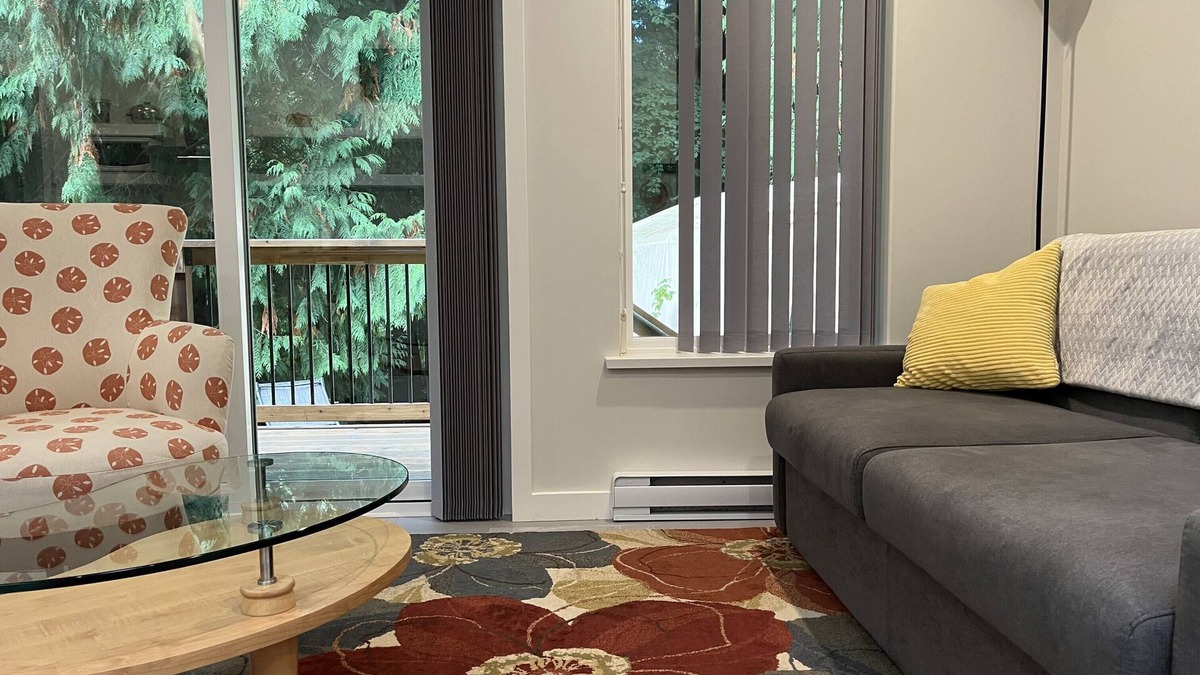 Comox Apartment | Forest Meadow Suite - modern, quiet, central location.