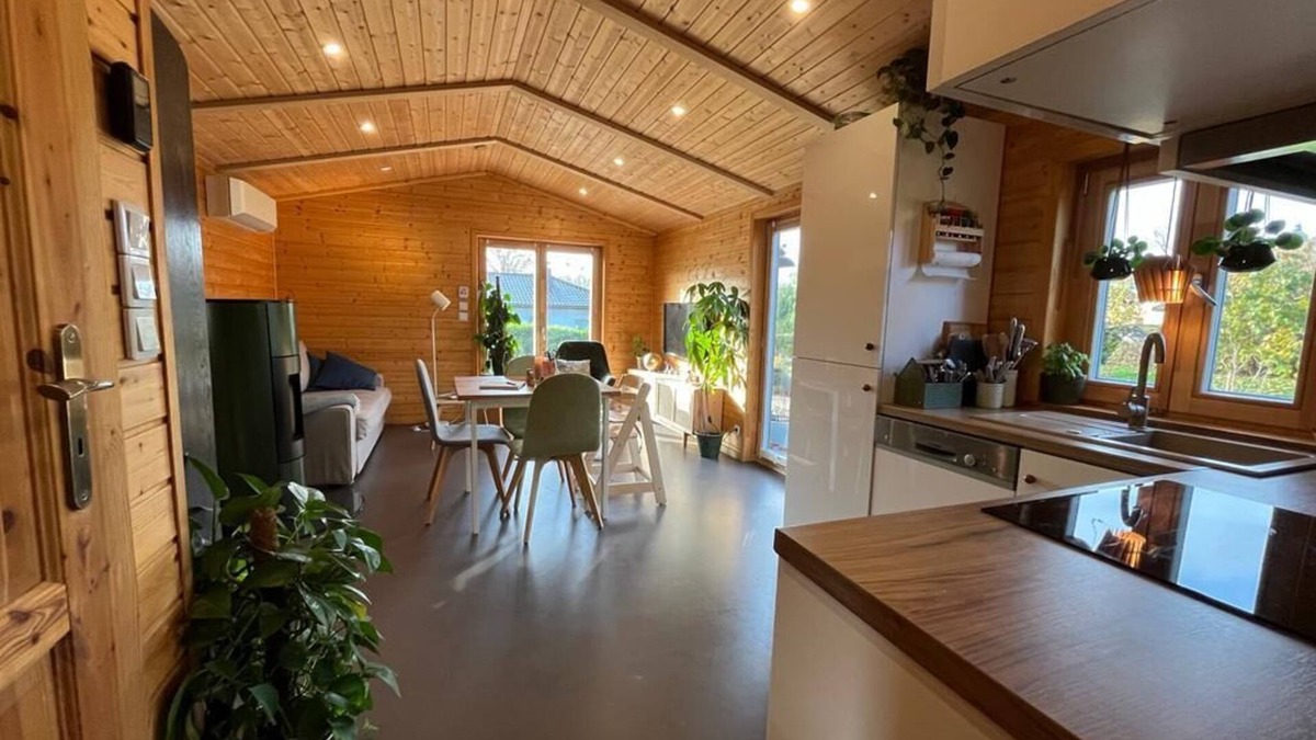 Muecke House | Forest time out by the lake