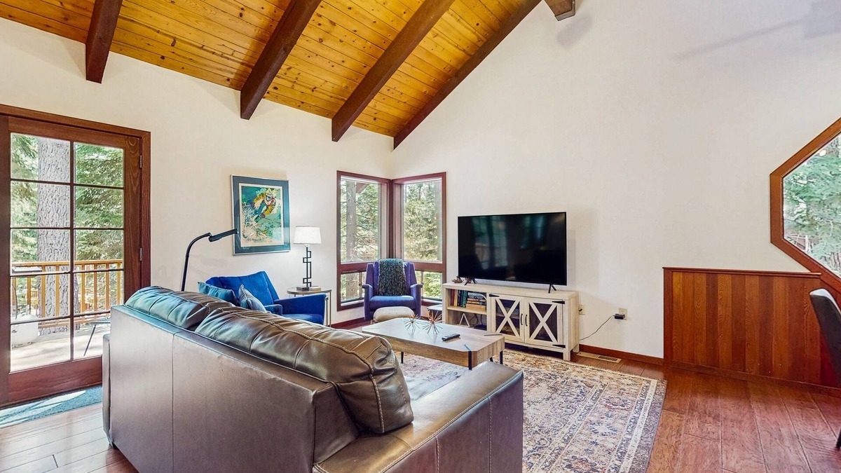 Truckee House | Forest-view home with 3 decks, fast WiFi, pool & hot tub access