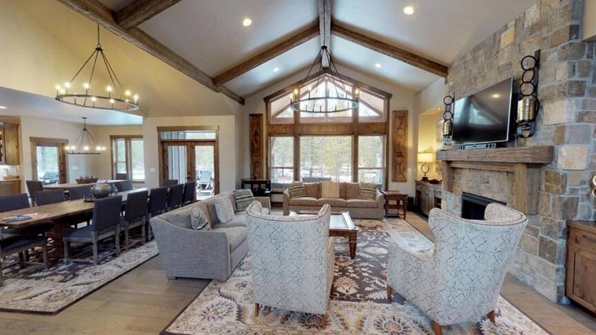 Sunriver House | Forest View Lodge with Hot Tub, Firepit & Game Room
