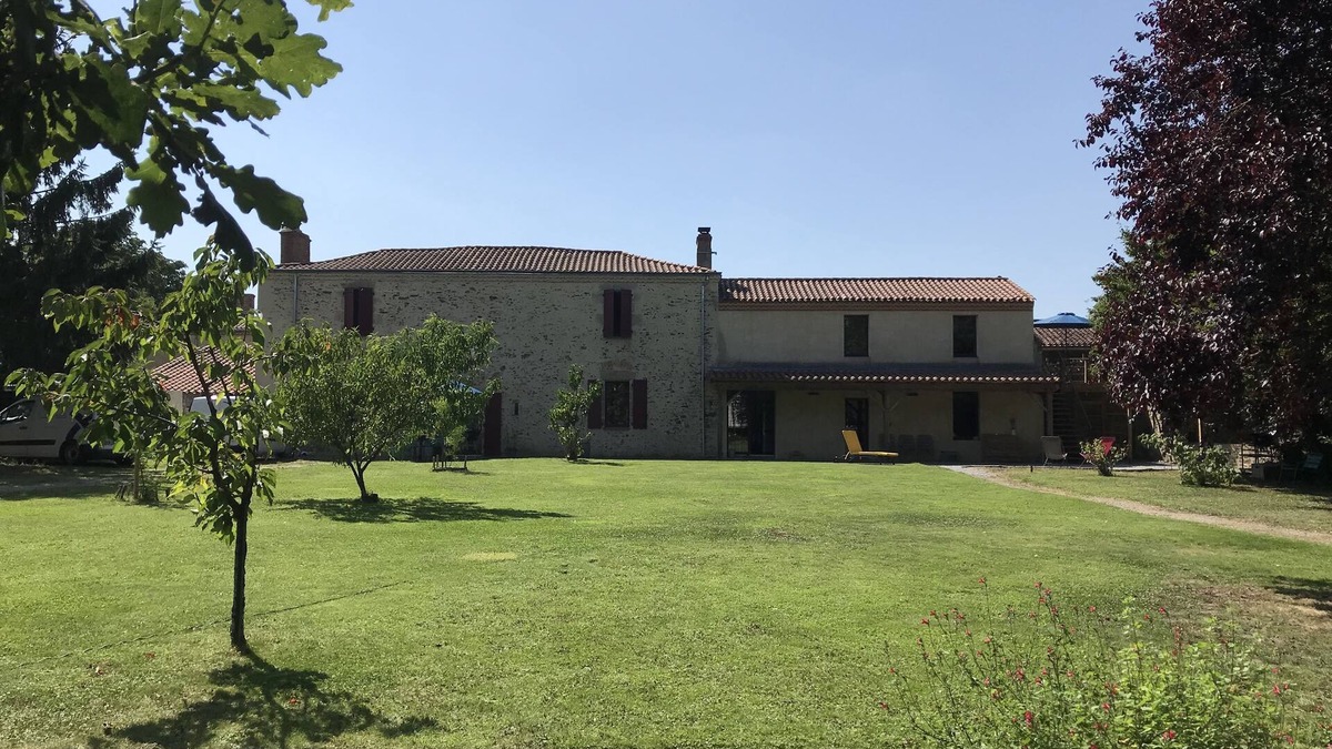 La Copechagniere Cottage | Former 17th century presbytery in the heart of La Vendée
