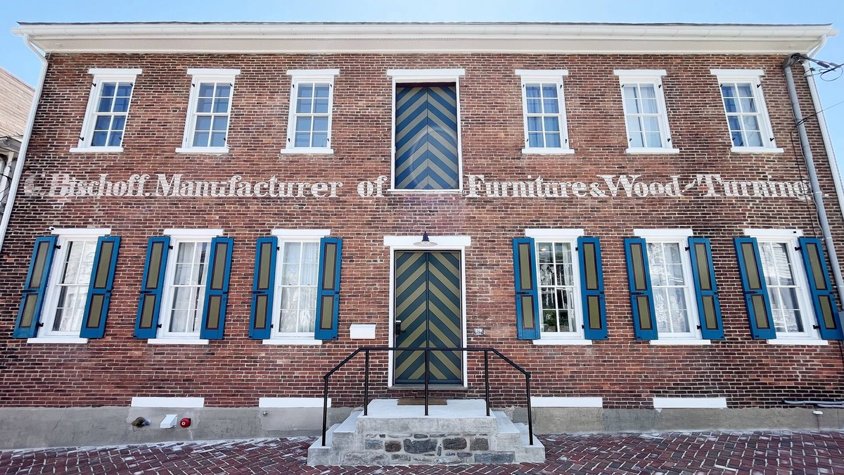 Tamaqua House | Former Furniture Factory now Boutique Hotel with all new modern amenities!