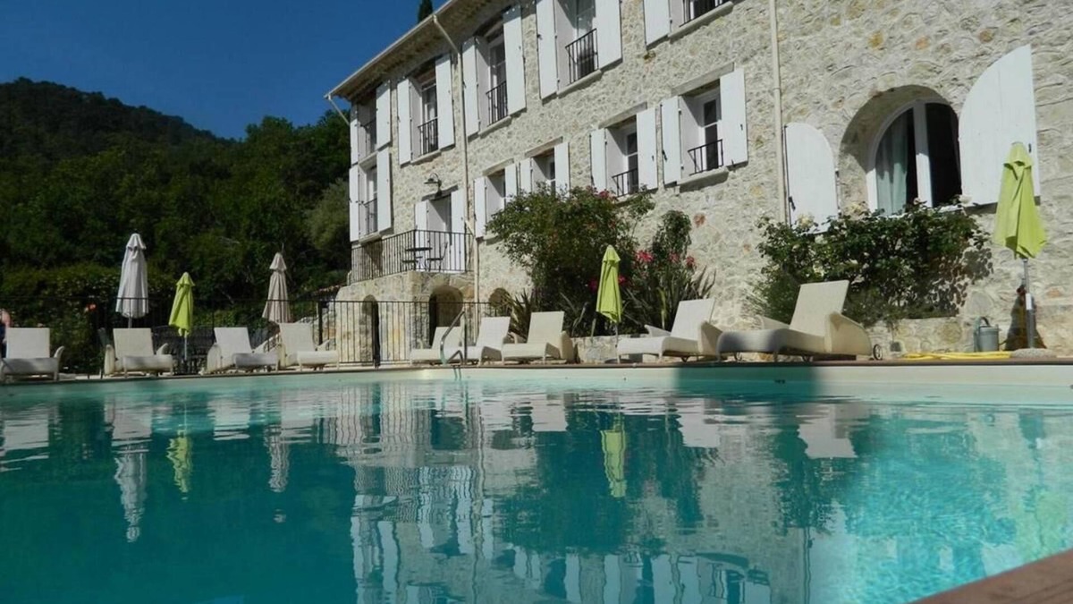 Bargemon House | Former oil mill with swimming pool. Ideal for a friendly or family getaway
