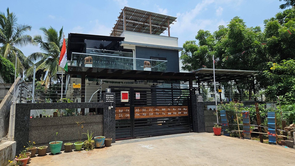 Madhurawada Apartment | Formula House Floor#1: A CIRCA Home in Urban Oasis