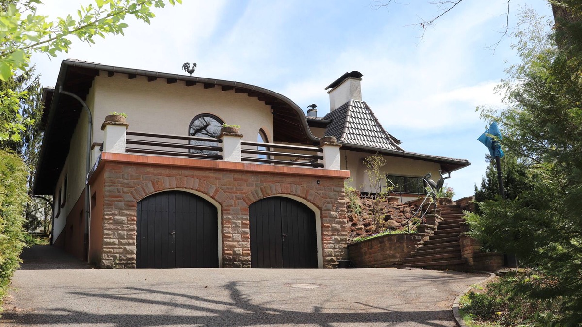 Dahn House | Forsthaus Zerbe/Espenschied, newly renovated with spacious garden