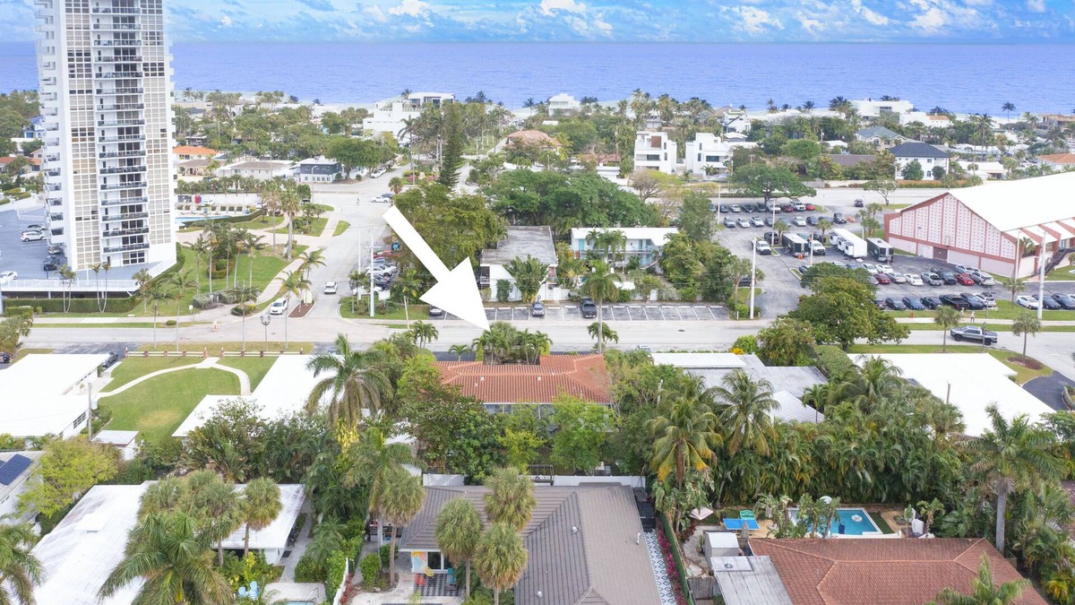 Dolphin Isles House | Fort Lauderdale Beach Villa With Pool, Walk to Beach, Perfect Beach Getaway