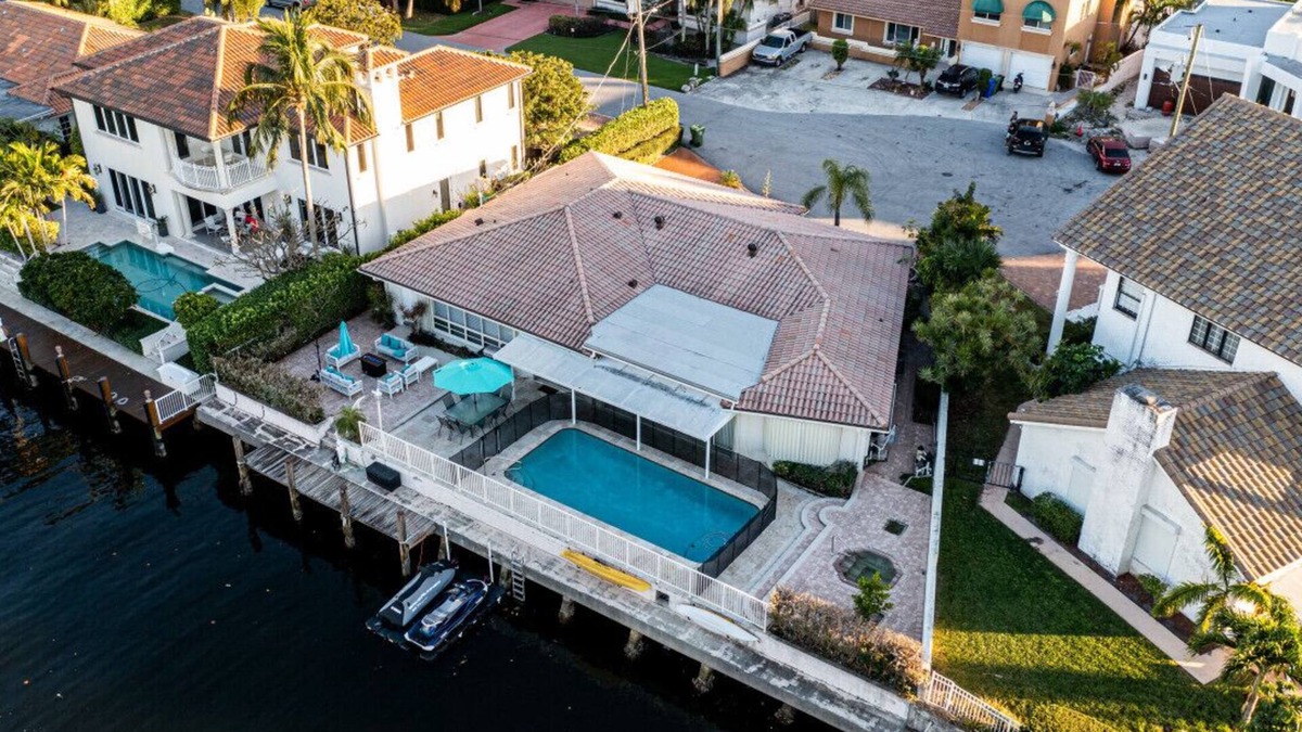 Bermuda Riviera House | Fort Lauderdale - Las Olas · Waterfront Spacious Gem-Walk To Beach - Water Toys