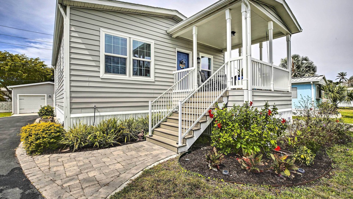 Truckland House | Fort Myers Home Near Sanibel Island Causeway