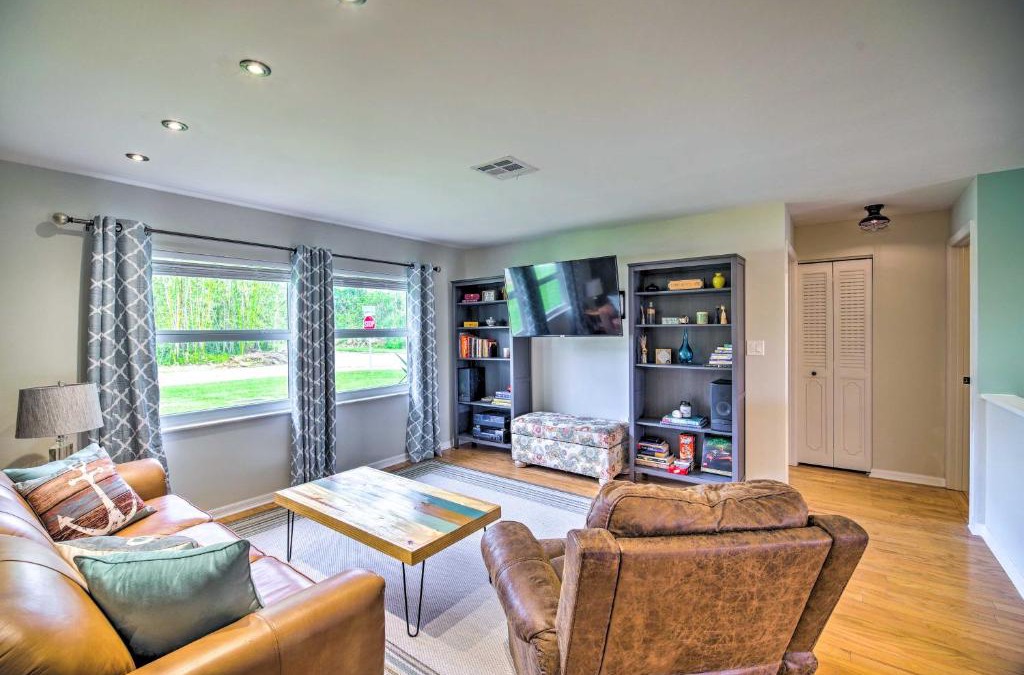 Lakewood Park House | Fort Pierce Retreat with Private Pool and Kayak!
