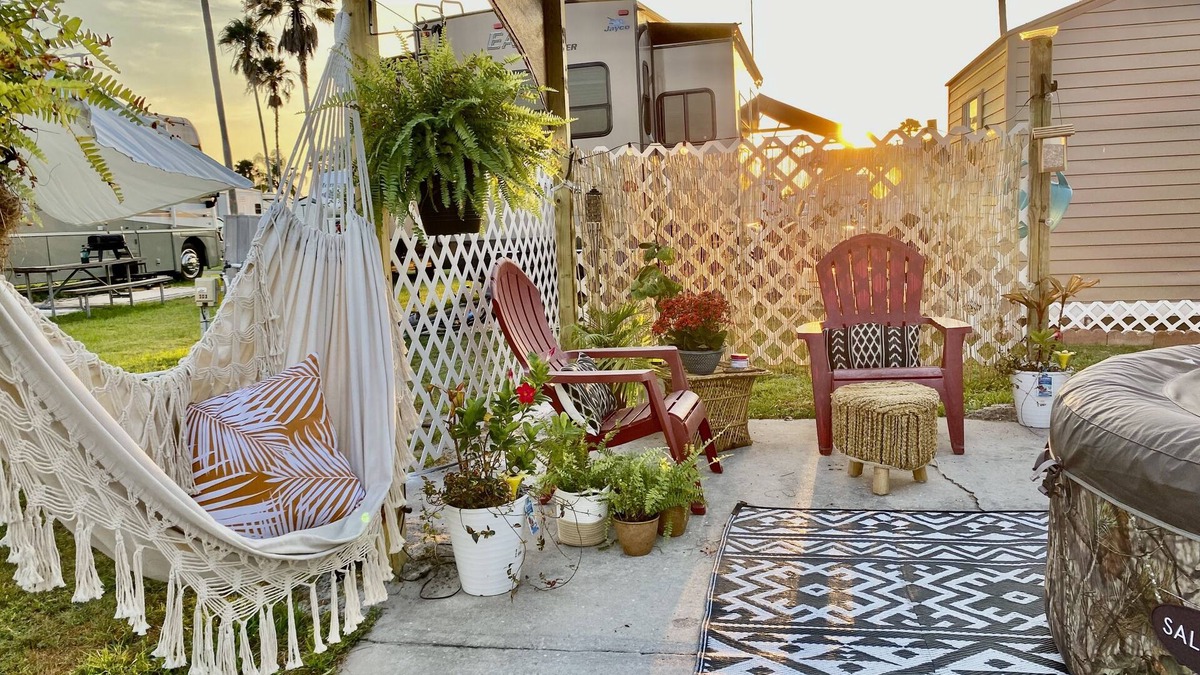 Arcadia RV Rental | Fossil hunting and antique shopping